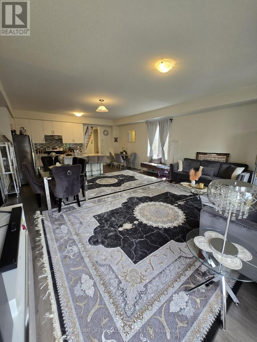 296 Okanagan Path, Oshawa, Ontario  L1H 0A7 - Photo 12 - E12930564