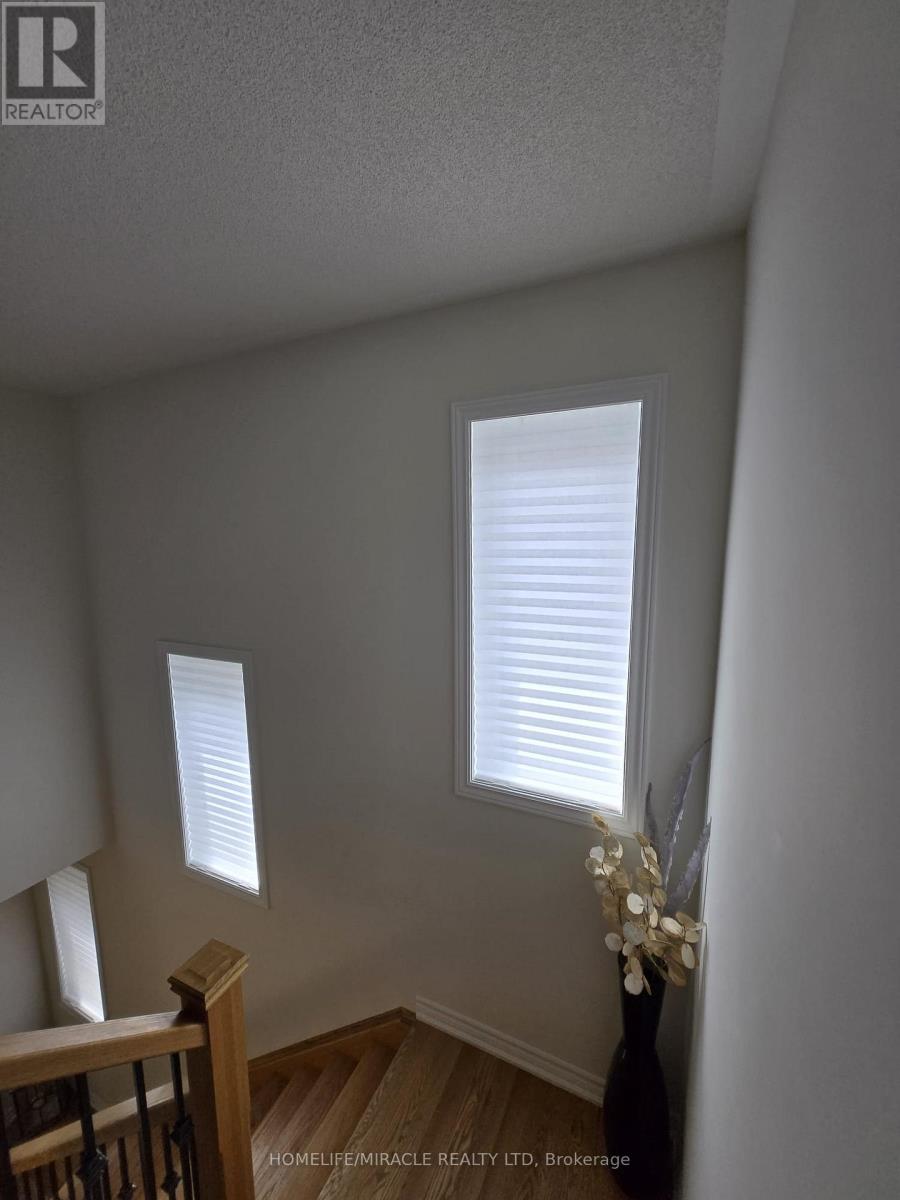 296 Okanagan Path, Oshawa, Ontario  L1H 0A7 - Photo 15 - E12930564