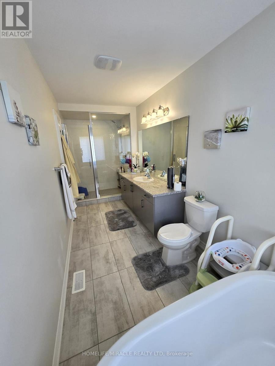 296 Okanagan Path, Oshawa, Ontario  L1H 0A7 - Photo 19 - E12930564