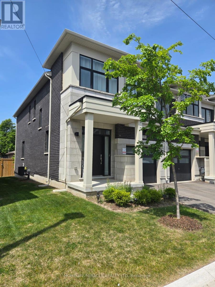 296 Okanagan Path, Oshawa, Ontario  L1H 0A7 - Photo 2 - E12930564