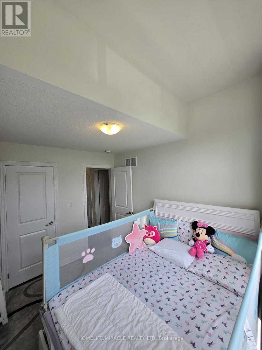 296 Okanagan Path, Oshawa, Ontario  L1H 0A7 - Photo 23 - E12930564