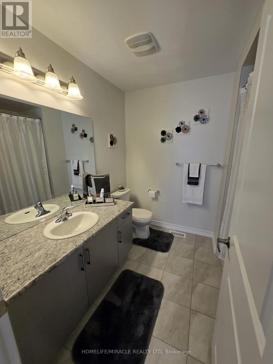 296 Okanagan Path, Oshawa, Ontario  L1H 0A7 - Photo 25 - E12930564