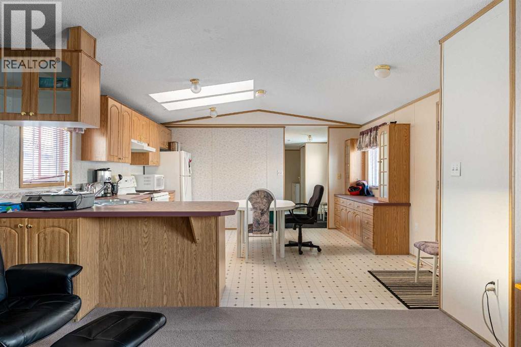 104 Cree Road, Fort Mcmurray, Alberta  T9K 1X3 - Photo 3 - A2275636