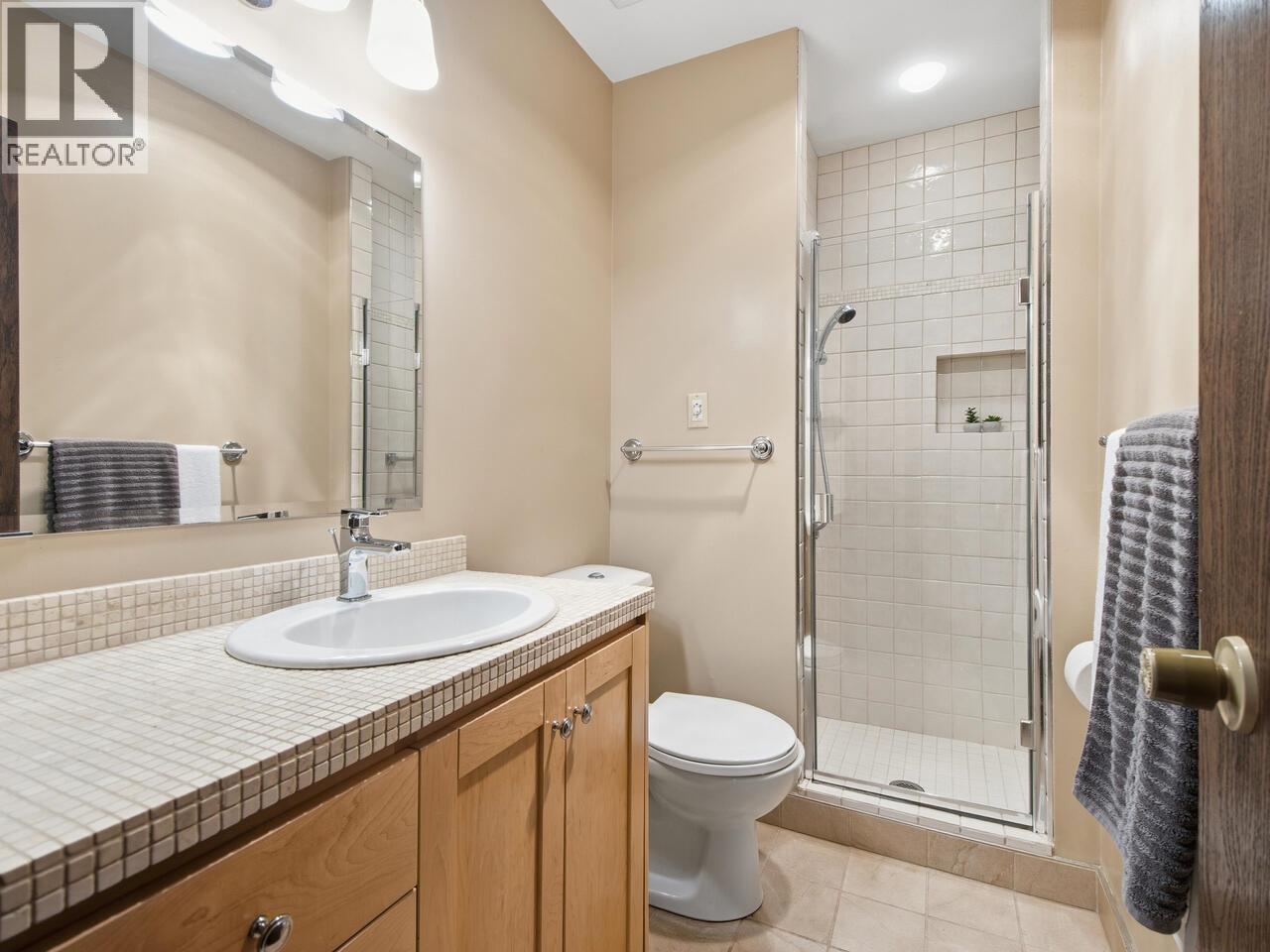 533 Ascot Street, Coquitlam, British Columbia  V3J 6H5 - Photo 25 - R3104386