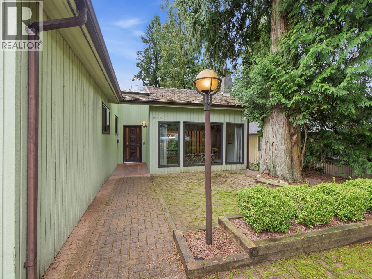 533 Ascot Street, Coquitlam, British Columbia  V3J 6H5 - Photo 39 - R3104386