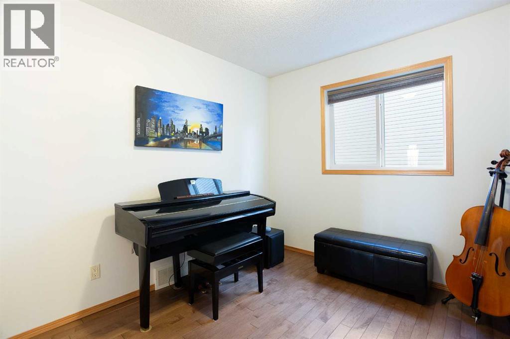 26 Cresthaven View Sw, Calgary, Alberta  T3B 5Y2 - Photo 14 - A2271425