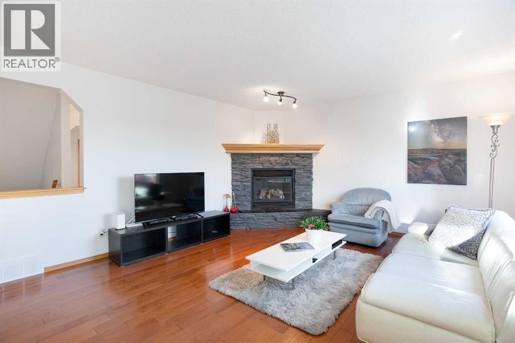 26 Cresthaven View Sw, Calgary, Alberta  T3B 5Y2 - Photo 11 - A2271425