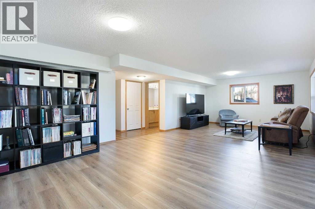 26 Cresthaven View Sw, Calgary, Alberta  T3B 5Y2 - Photo 37 - A2271425
