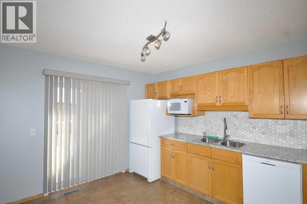 16 Edenwold Green NW, Calgary, Alberta  T3A 5B8 - Photo 9 - A2273205