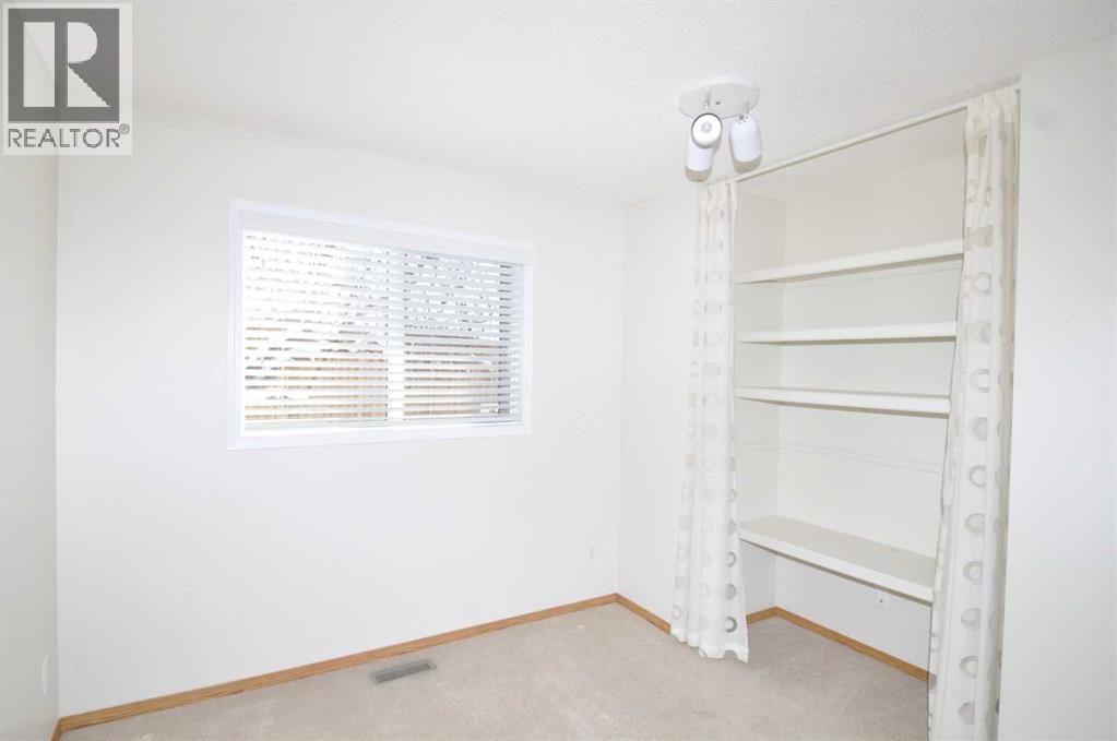 16 Edenwold Green NW, Calgary, Alberta  T3A 5B8 - Photo 15 - A2273205