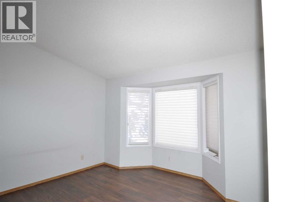 16 Edenwold Green NW, Calgary, Alberta  T3A 5B8 - Photo 3 - A2273205