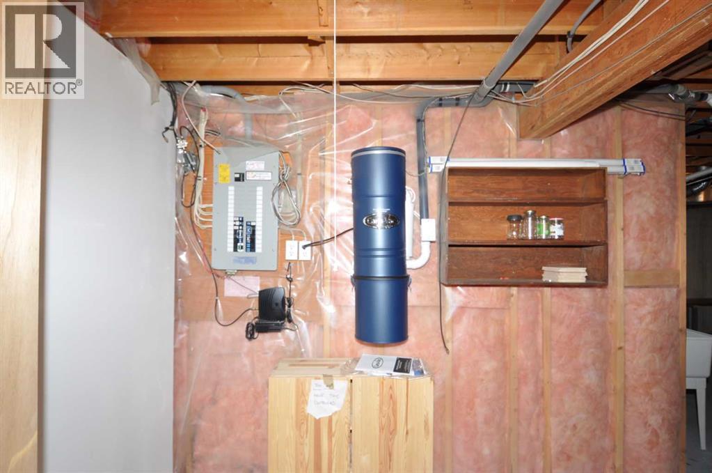 16 Edenwold Green NW, Calgary, Alberta  T3A 5B8 - Photo 23 - A2273205