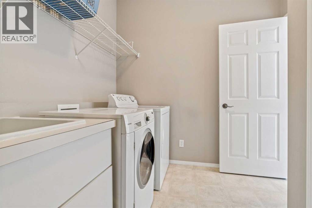 57 Royal Elm Mews NW, Calgary, Alberta  T3G 5P6 - Photo 11 - A2296781