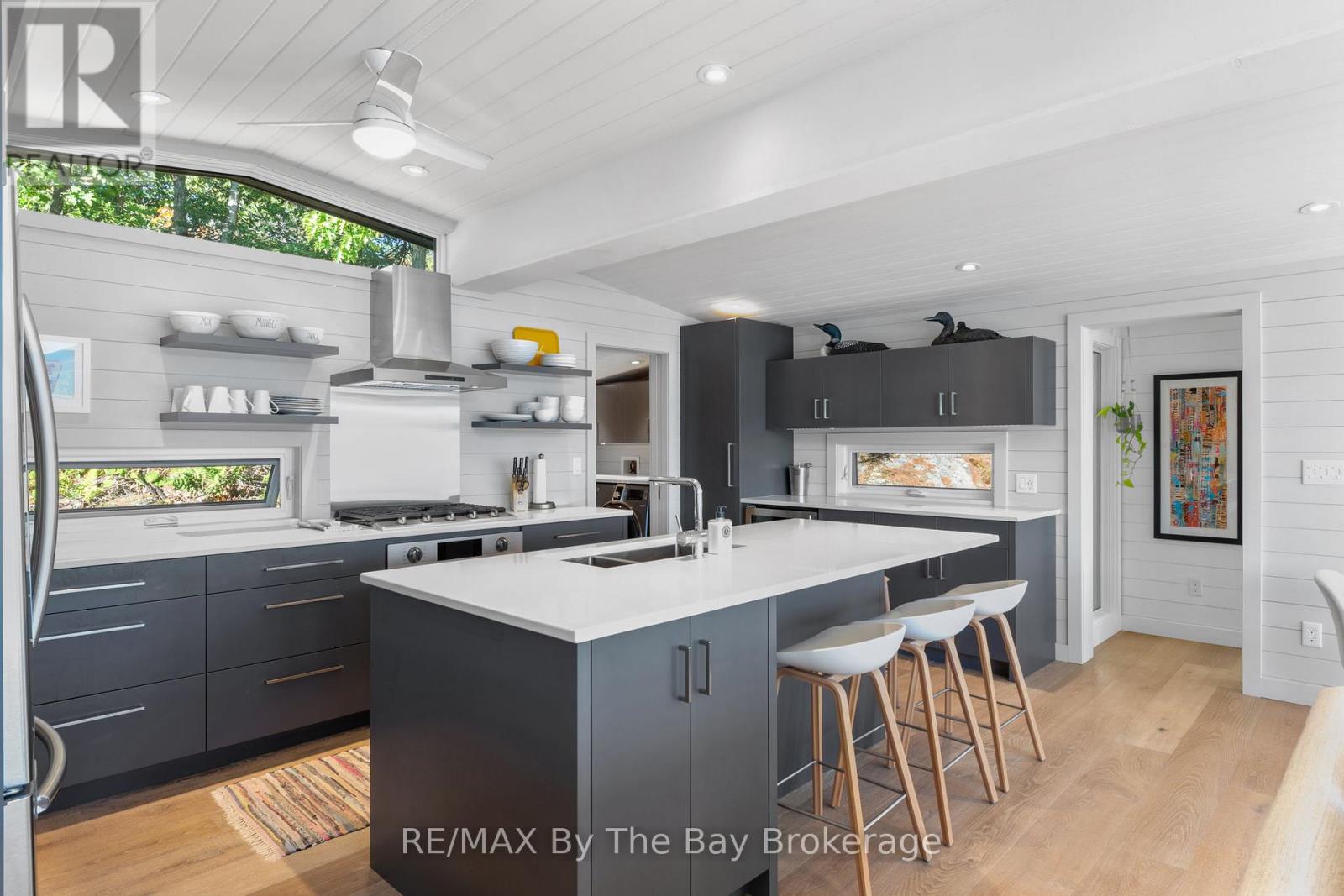 18152 Georgian Bay Shore, Georgian Bay, Ontario  P0E 1E0 - Photo 14 - X12930586