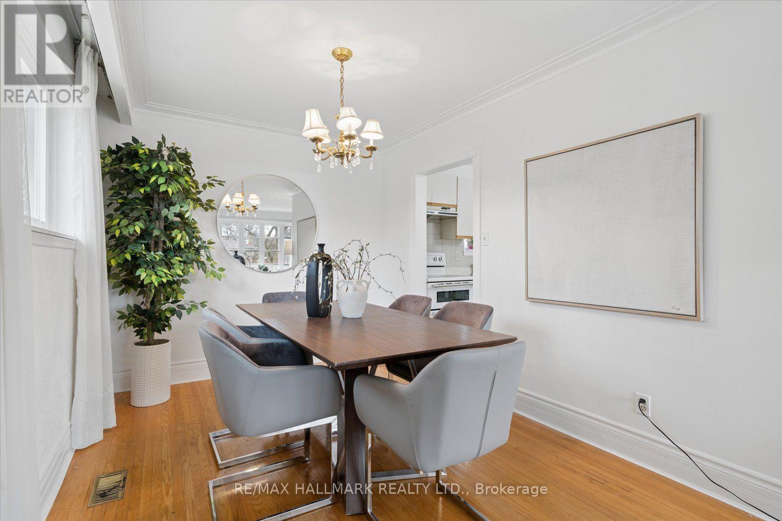 2 Valleycrest Avenue, Markham, Ontario  L3P 1H7 - Photo 11 - N12930502