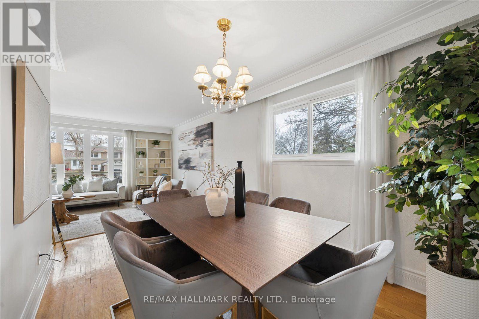 2 Valleycrest Avenue, Markham, Ontario  L3P 1H7 - Photo 12 - N12930502