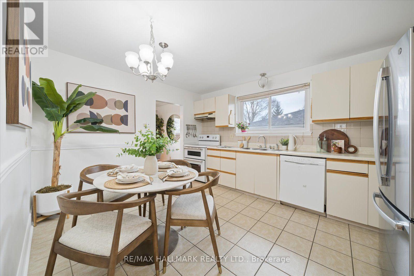 2 Valleycrest Avenue, Markham, Ontario  L3P 1H7 - Photo 18 - N12930502