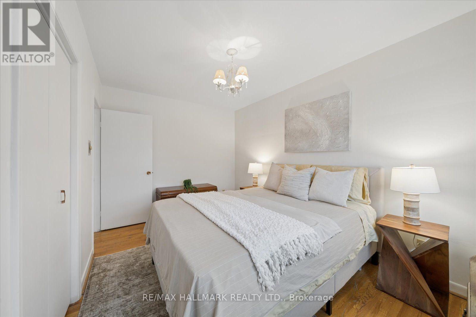 2 Valleycrest Avenue, Markham, Ontario  L3P 1H7 - Photo 28 - N12930502