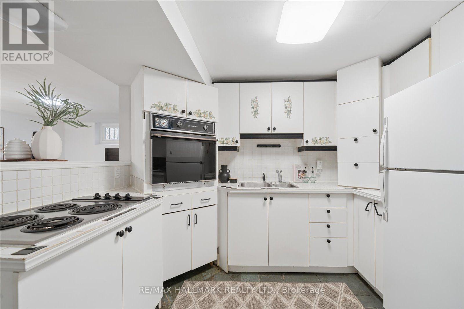 2 Valleycrest Avenue, Markham, Ontario  L3P 1H7 - Photo 43 - N12930502