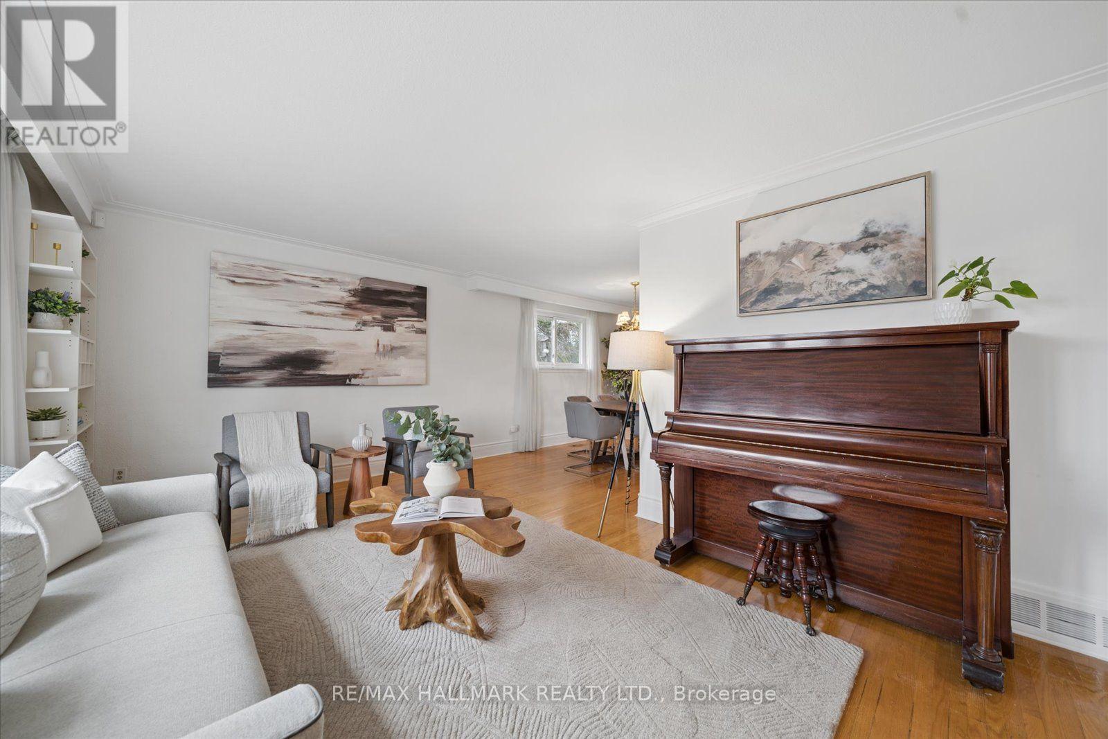 2 Valleycrest Avenue, Markham, Ontario  L3P 1H7 - Photo 8 - N12930502