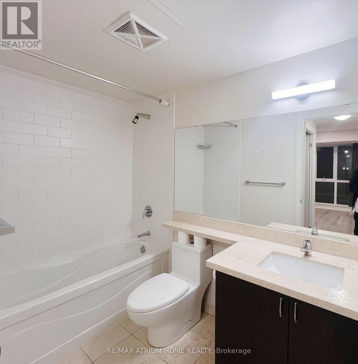 307 - 1 Upper Duke Crescent, Markham (Unionville), Ontario  L6G 0B6 - Photo 6 - N12930540