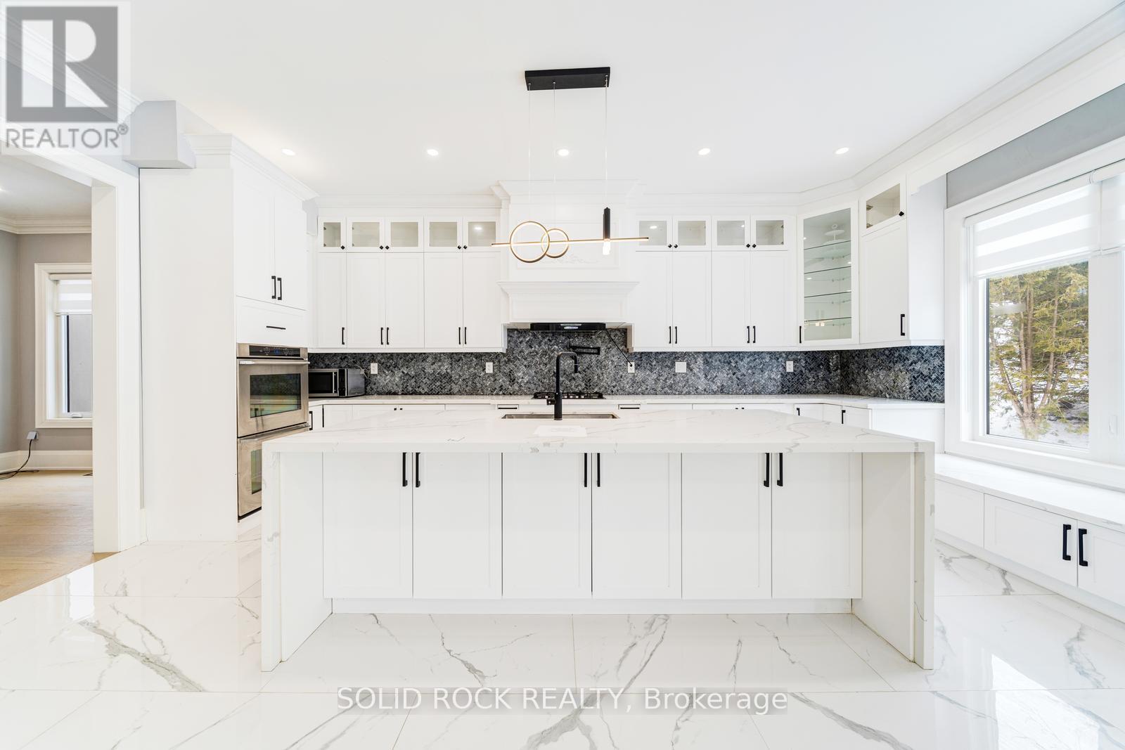 367 Penn Avenue, Newmarket, Ontario  L3Y 2S7 - Photo 11 - N12930552