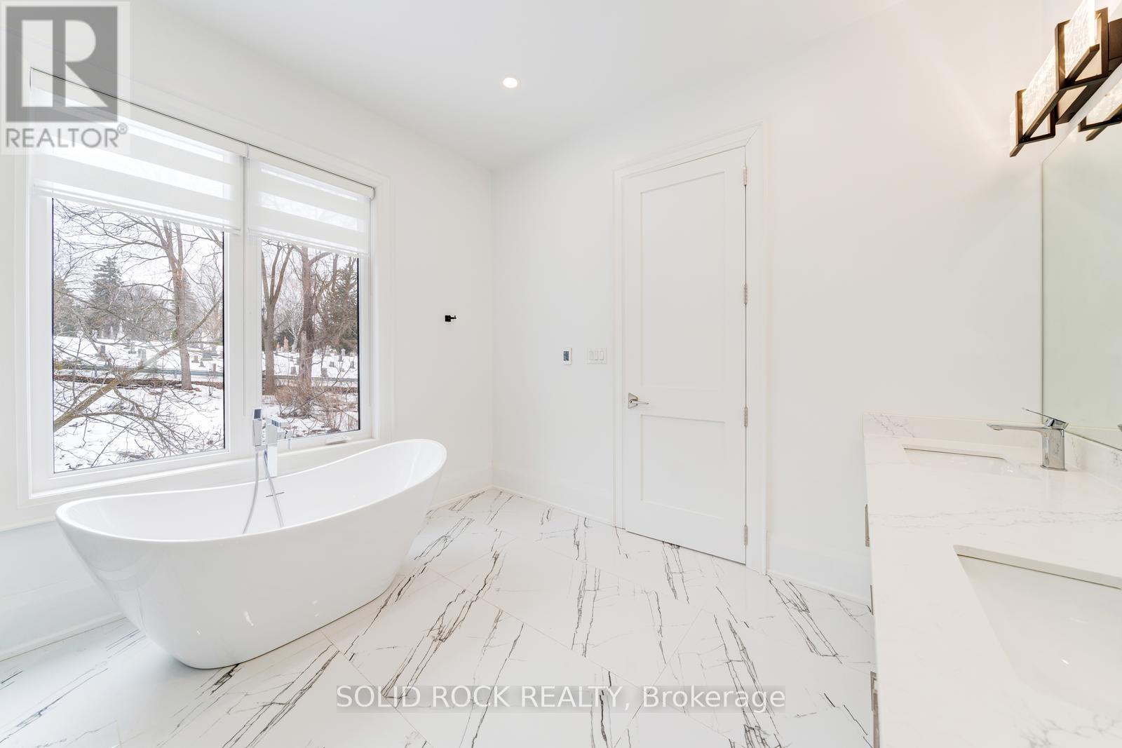 367 Penn Avenue, Newmarket, Ontario  L3Y 2S7 - Photo 26 - N12930552