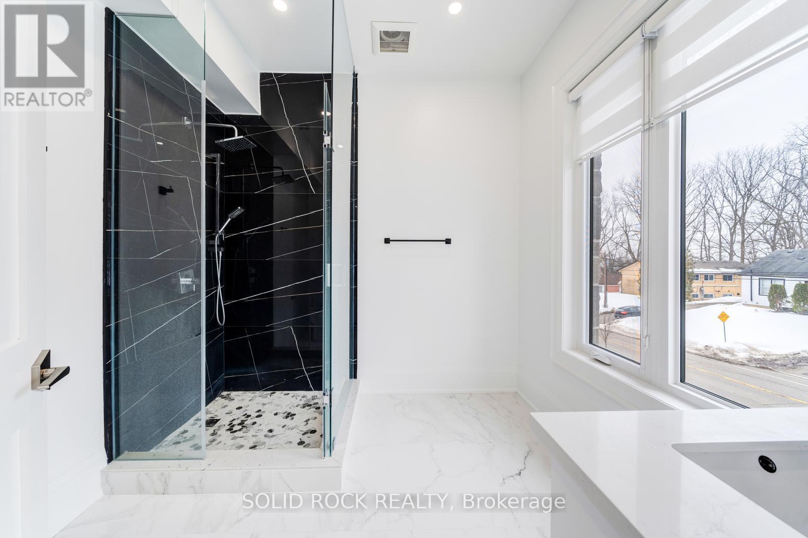 367 Penn Avenue, Newmarket, Ontario  L3Y 2S7 - Photo 39 - N12930552