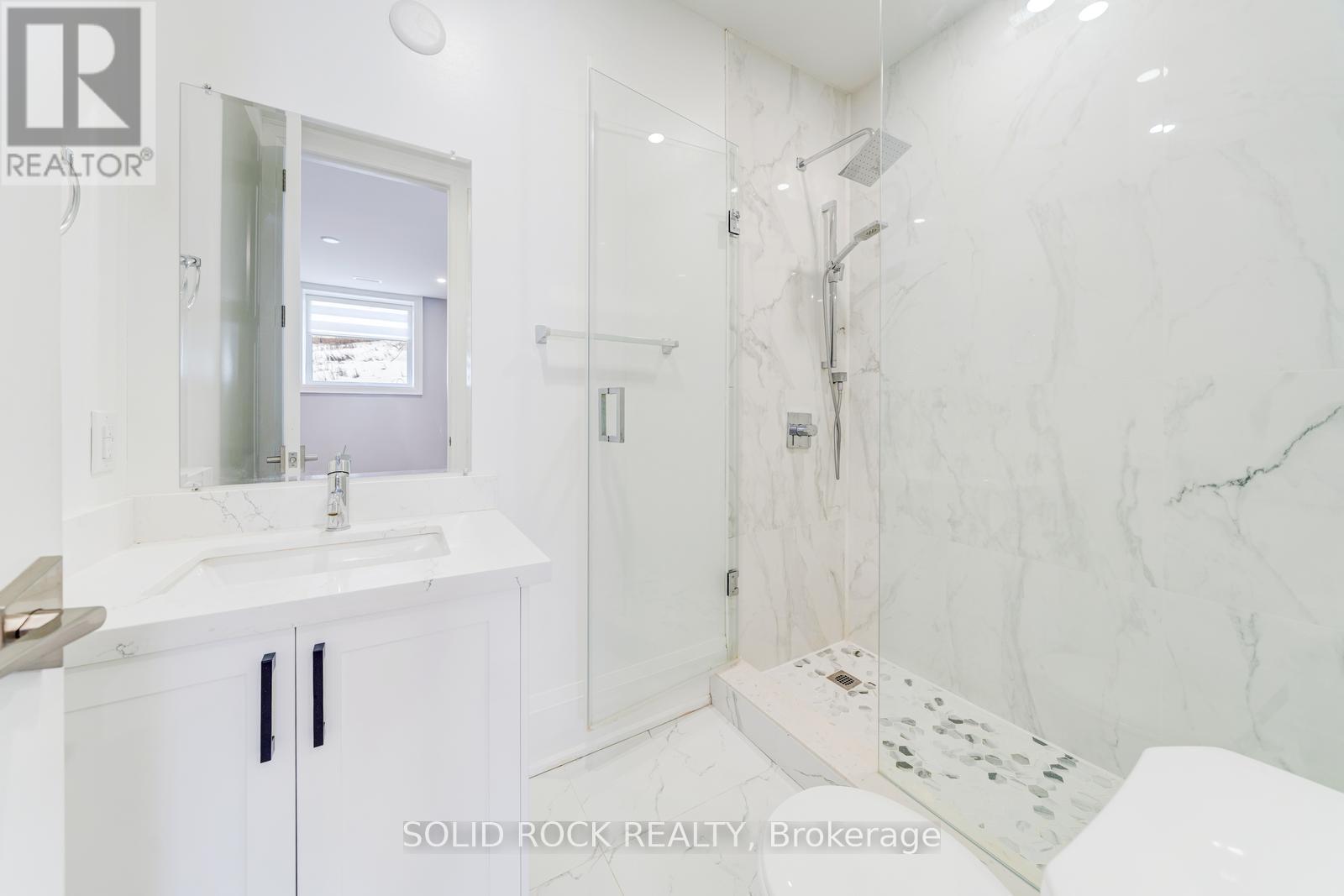 367 Penn Avenue, Newmarket, Ontario  L3Y 2S7 - Photo 46 - N12930552