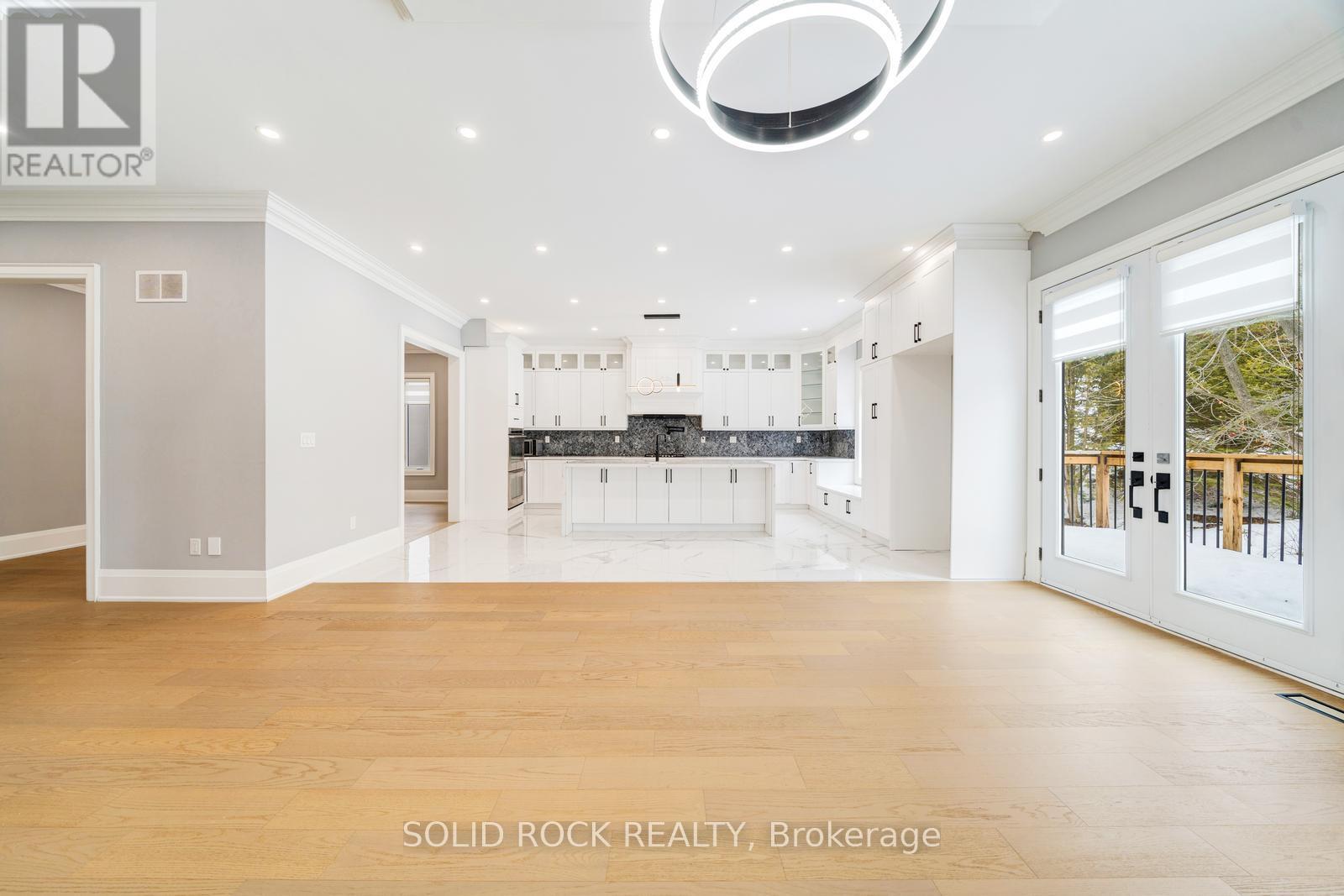 367 Penn Avenue, Newmarket, Ontario  L3Y 2S7 - Photo 9 - N12930552