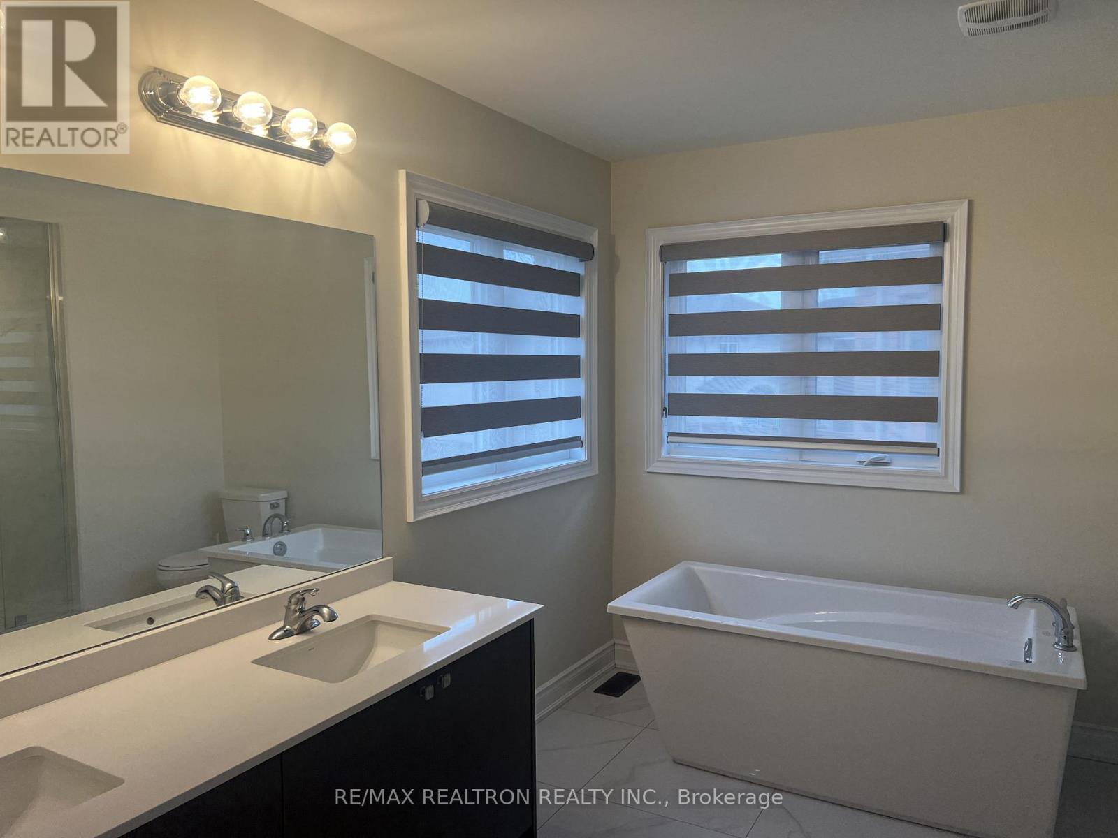 26 Mac Campbell Way, Bradford West Gwillimbury, Ontario  L3Z 4M7 - Photo 16 - N12930588