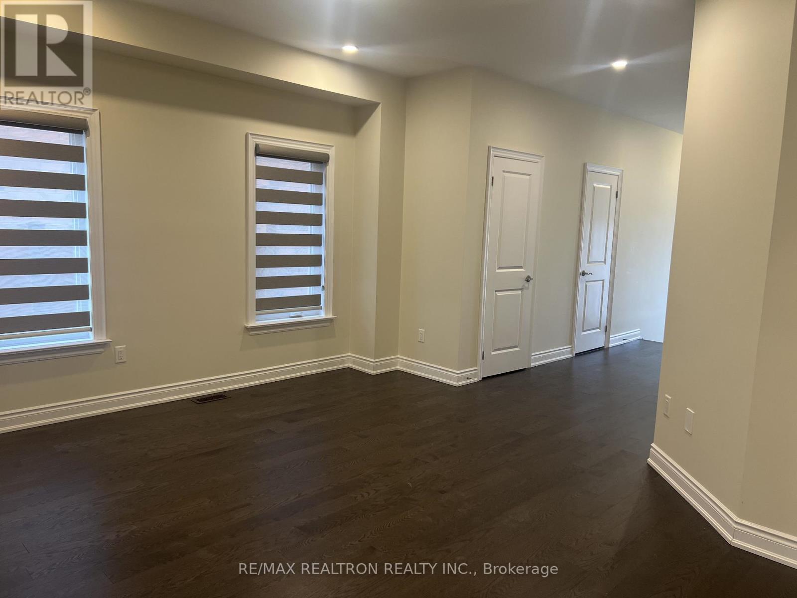 26 Mac Campbell Way, Bradford West Gwillimbury, Ontario  L3Z 4M7 - Photo 3 - N12930588