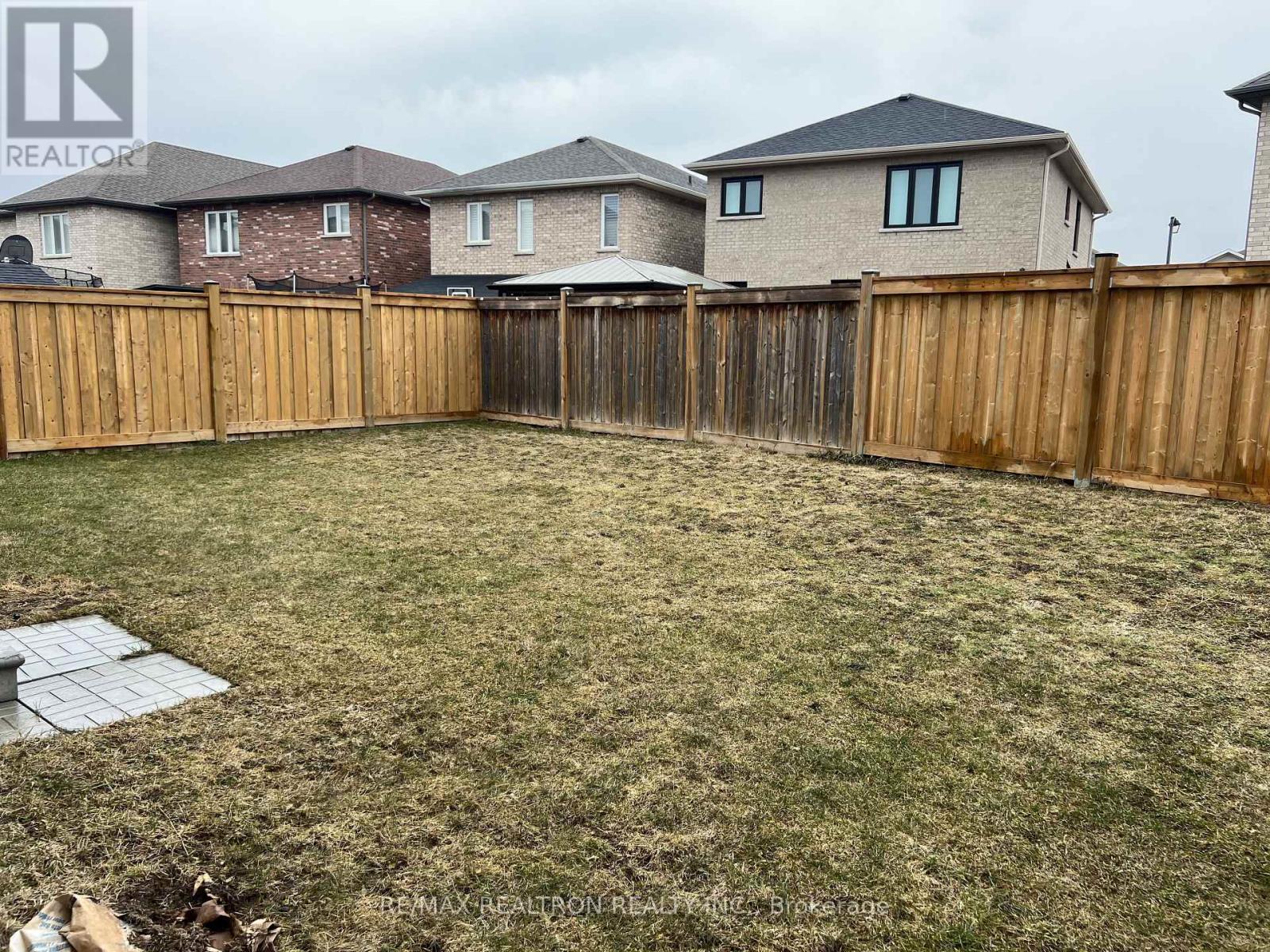 26 Mac Campbell Way, Bradford West Gwillimbury, Ontario  L3Z 4M7 - Photo 33 - N12930588