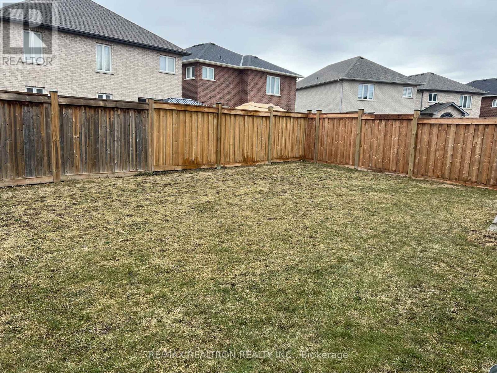 26 Mac Campbell Way, Bradford West Gwillimbury, Ontario  L3Z 4M7 - Photo 34 - N12930588