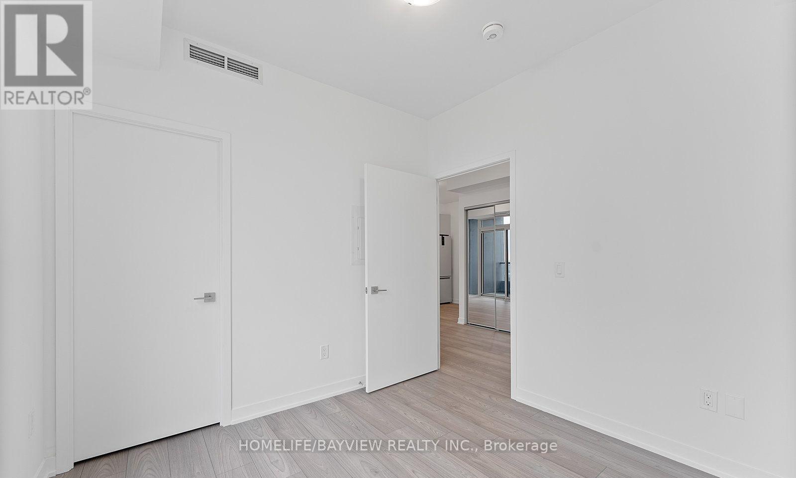 2019 - 10 Abeja Street, Vaughan, Ontario  L4K 0R4 - Photo 7 - N12930590