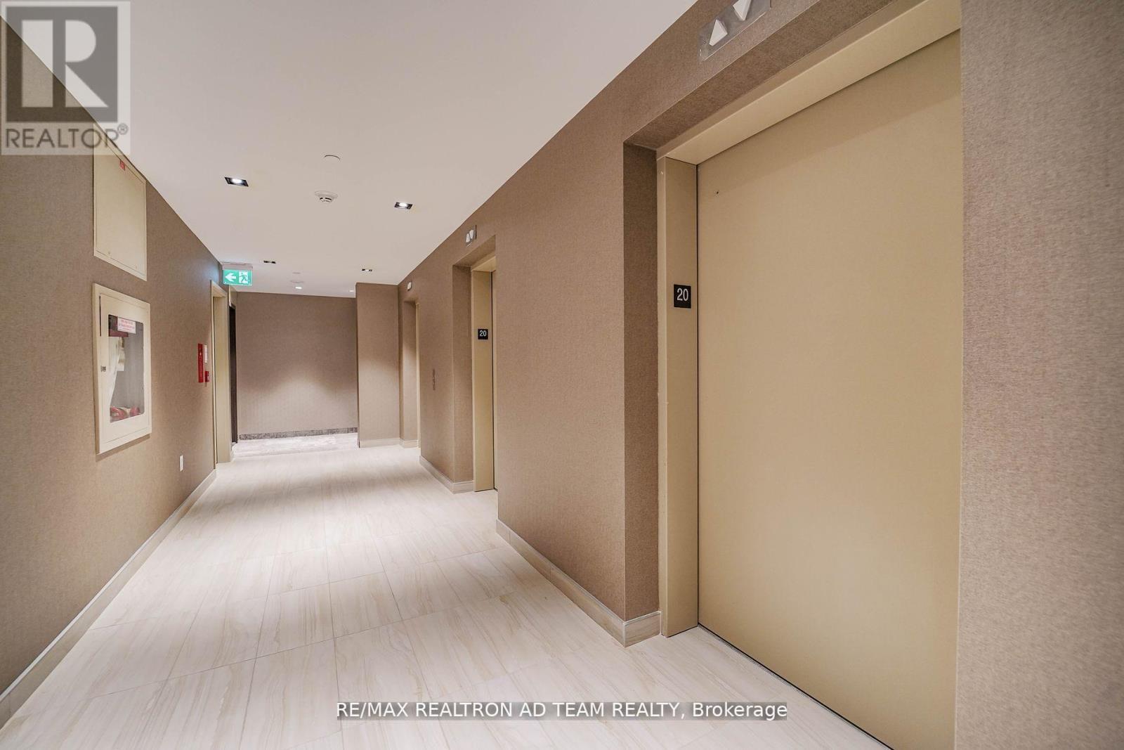 2003 - 38 Honeycrisp Crescent, Vaughan, Ontario  L4K 0M8 - Photo 7 - N12930604