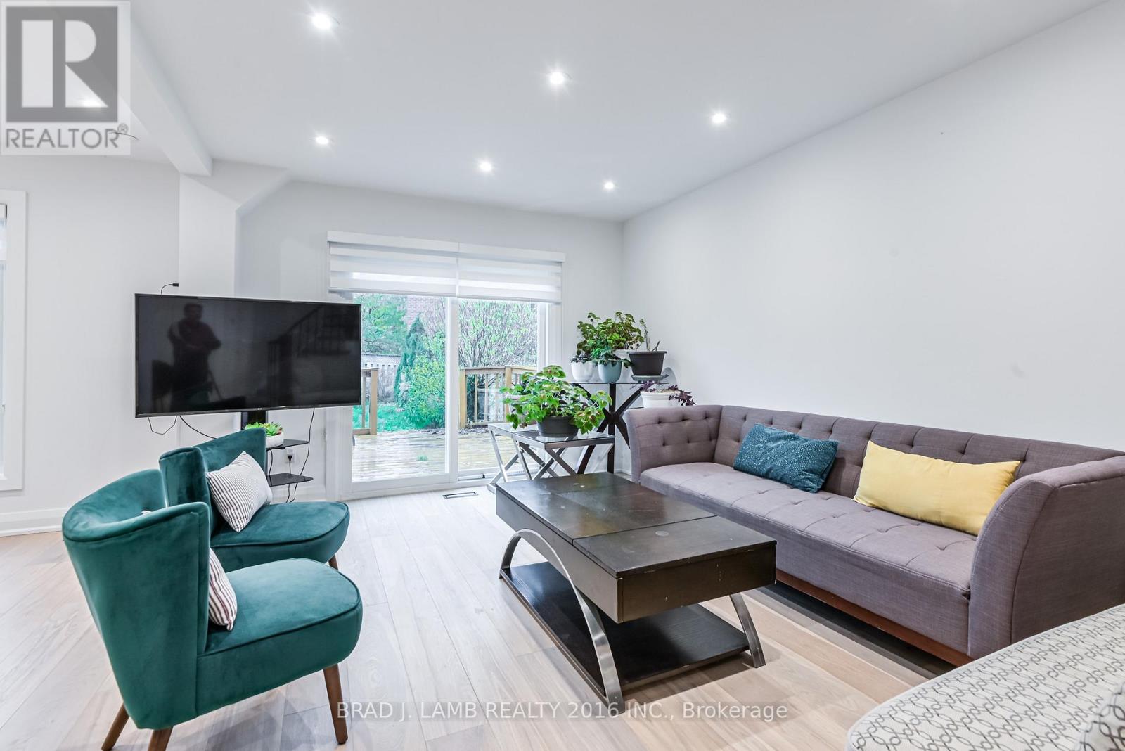 Bed 1 - 54 Campbell Avenue, Vaughan, Ontario  L4J 4Y7 - Photo 19 - N12930608