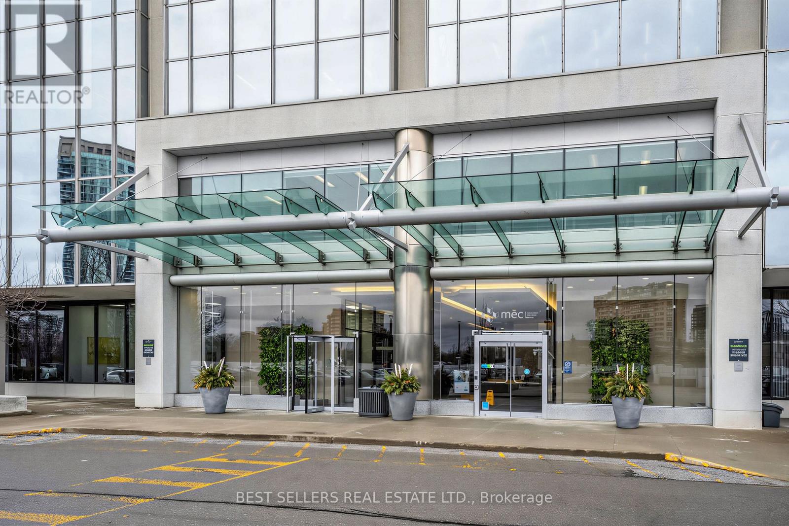 150 - 4 Robert Speck Parkway, Mississauga, Ontario  L4Z 1S1 - Photo 3 - W12930534