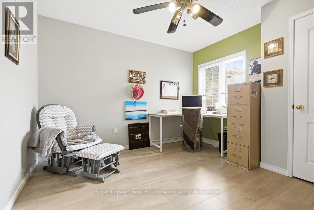 2260 Greening Lane, Burlington, Ontario  L7L 6Y8 - Photo 12 - W12930536