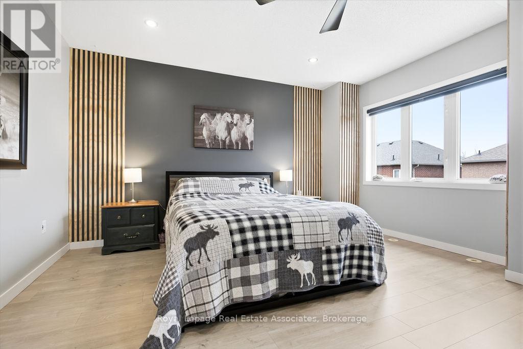 2260 Greening Lane, Burlington, Ontario  L7L 6Y8 - Photo 15 - W12930536