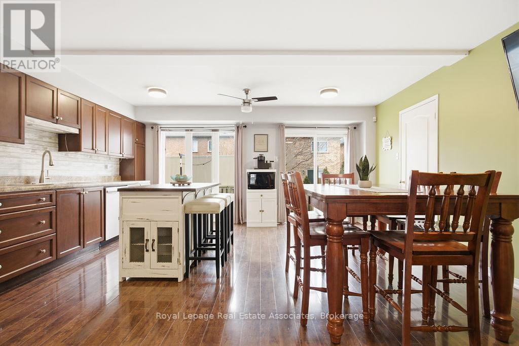 2260 Greening Lane, Burlington, Ontario  L7L 6Y8 - Photo 4 - W12930536