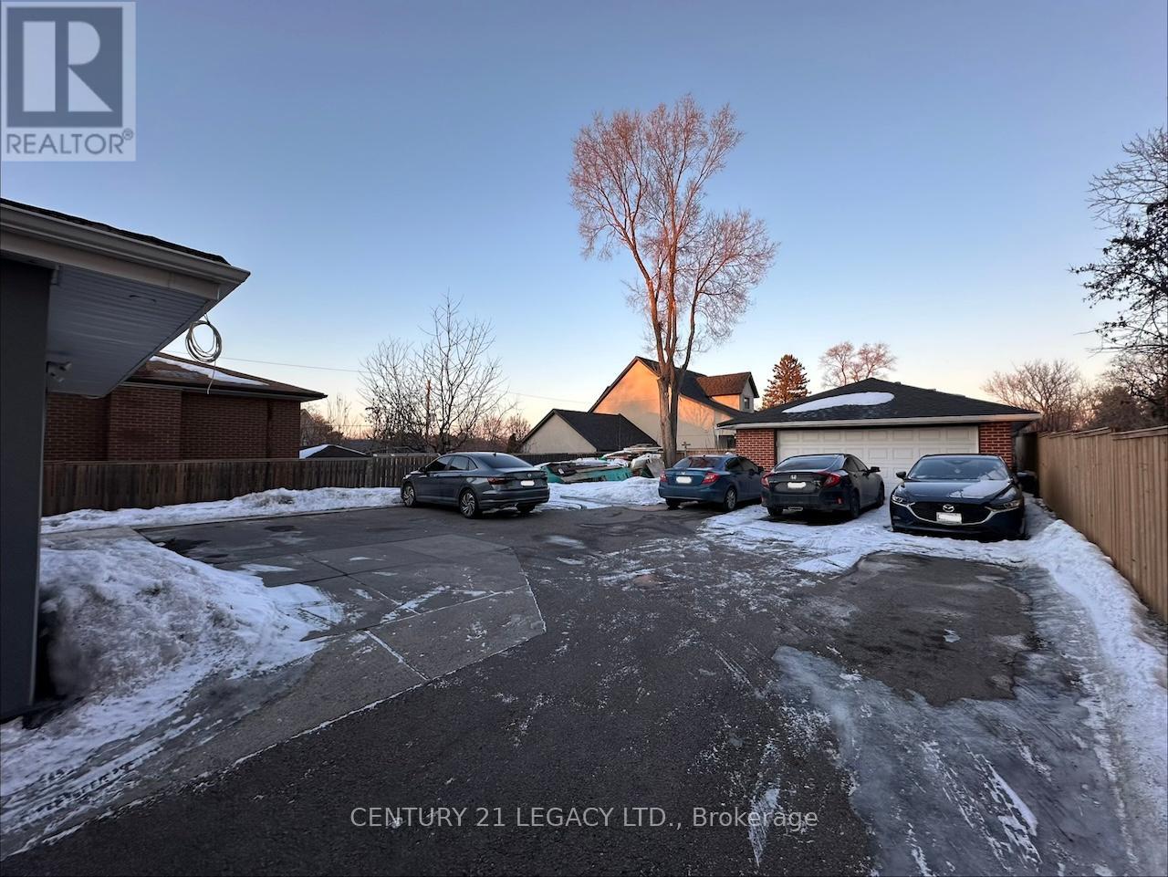 Unit B - 398 Albion Road, Toronto, Ontario  M9W 3P5 - Photo 17 - W12930558