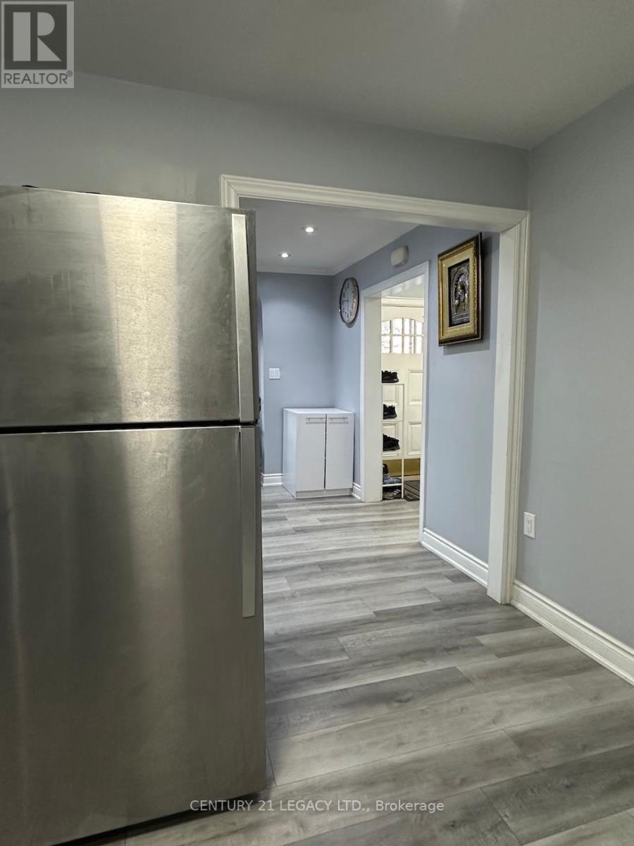 Unit B - 398 Albion Road, Toronto, Ontario  M9W 3P5 - Photo 4 - W12930558