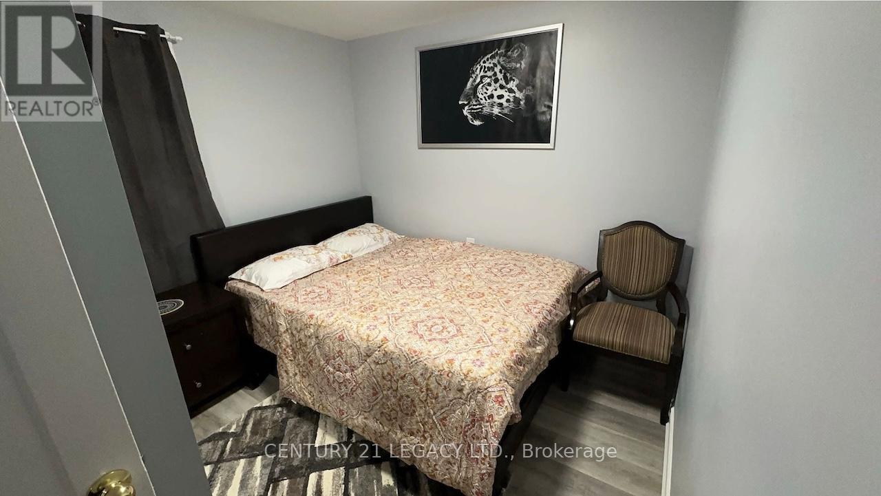 Unit B - 398 Albion Road, Toronto, Ontario  M9W 3P5 - Photo 7 - W12930558