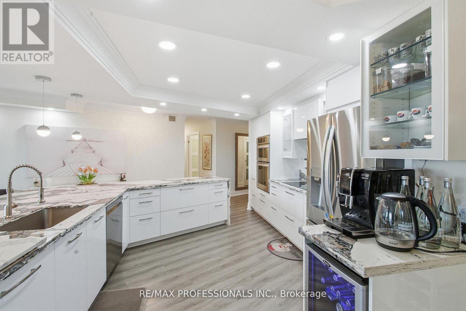 1410 - 2000 Islington Avenue, Toronto, Ontario  M9P 3S7 - Photo 10 - W12930612