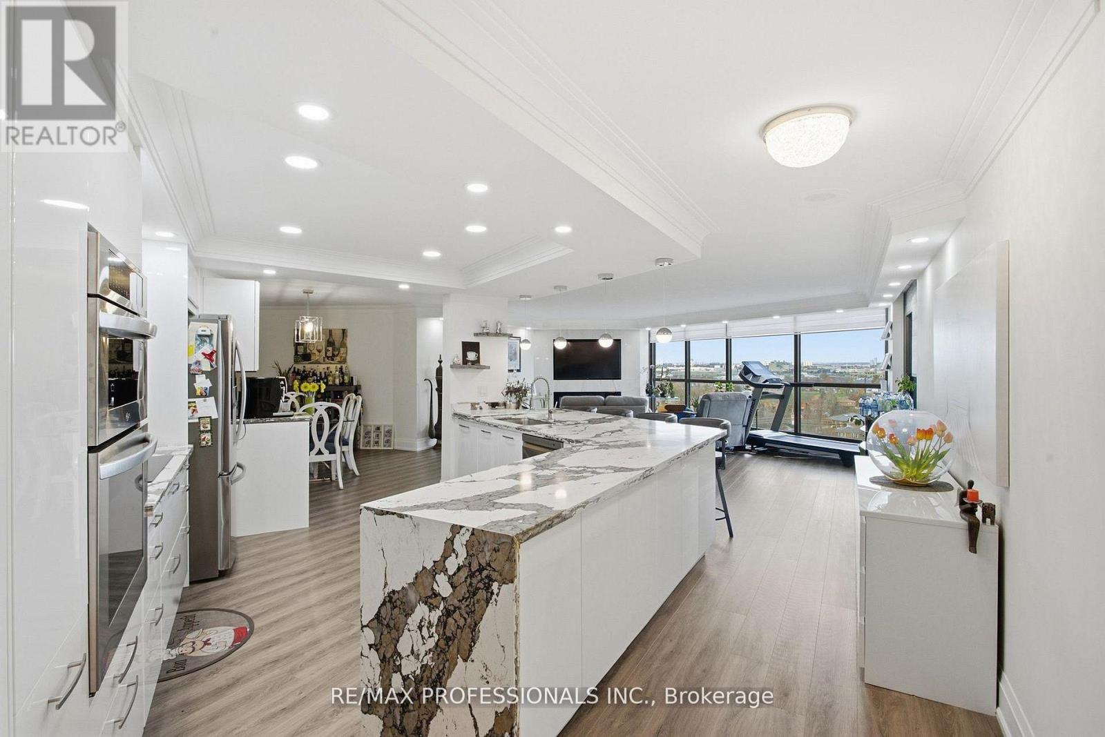 1410 - 2000 Islington Avenue, Toronto, Ontario  M9P 3S7 - Photo 7 - W12930612