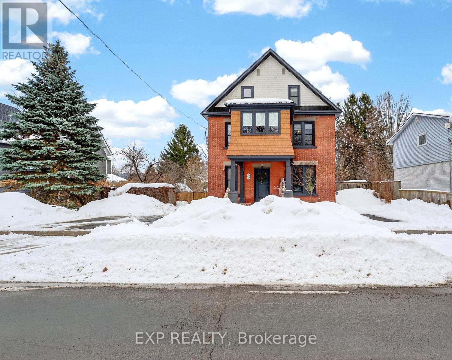 16 Barker Street, Prince Edward County, Ontario  K0K 2T0 - Photo 3 - X12908208
