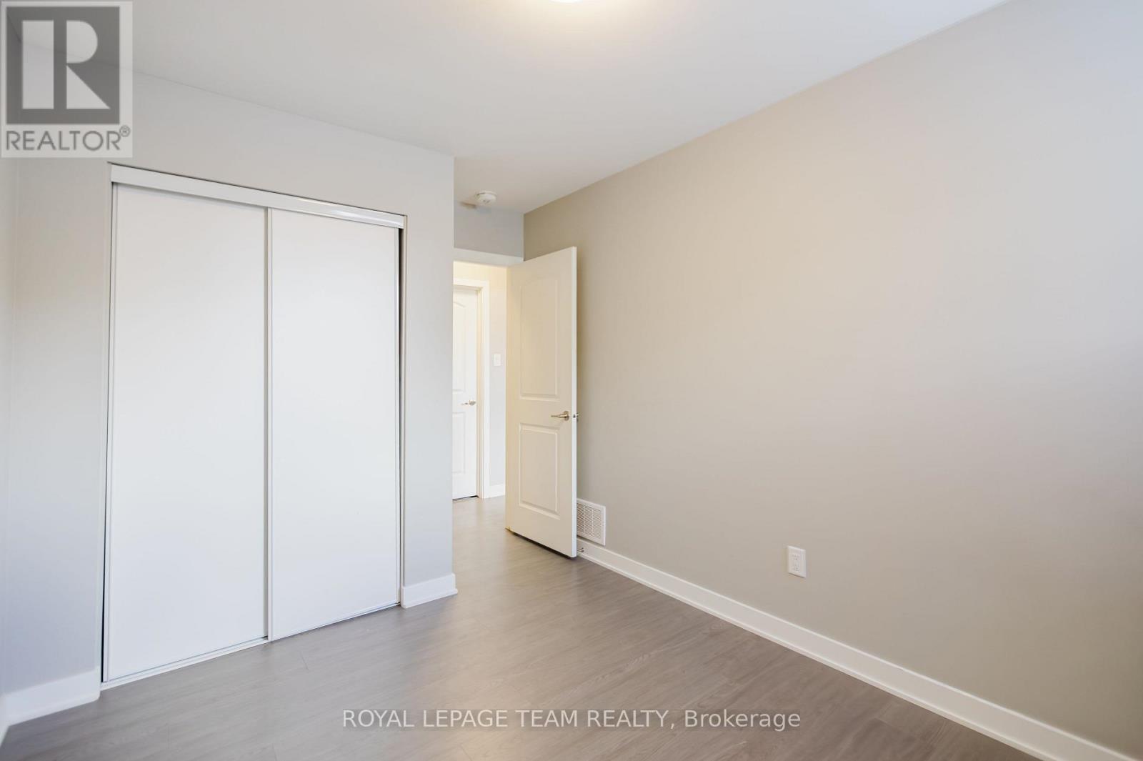 622 Mishi Private, Ottawa, Ontario  K1K 5C5 - Photo 12 - X12743836