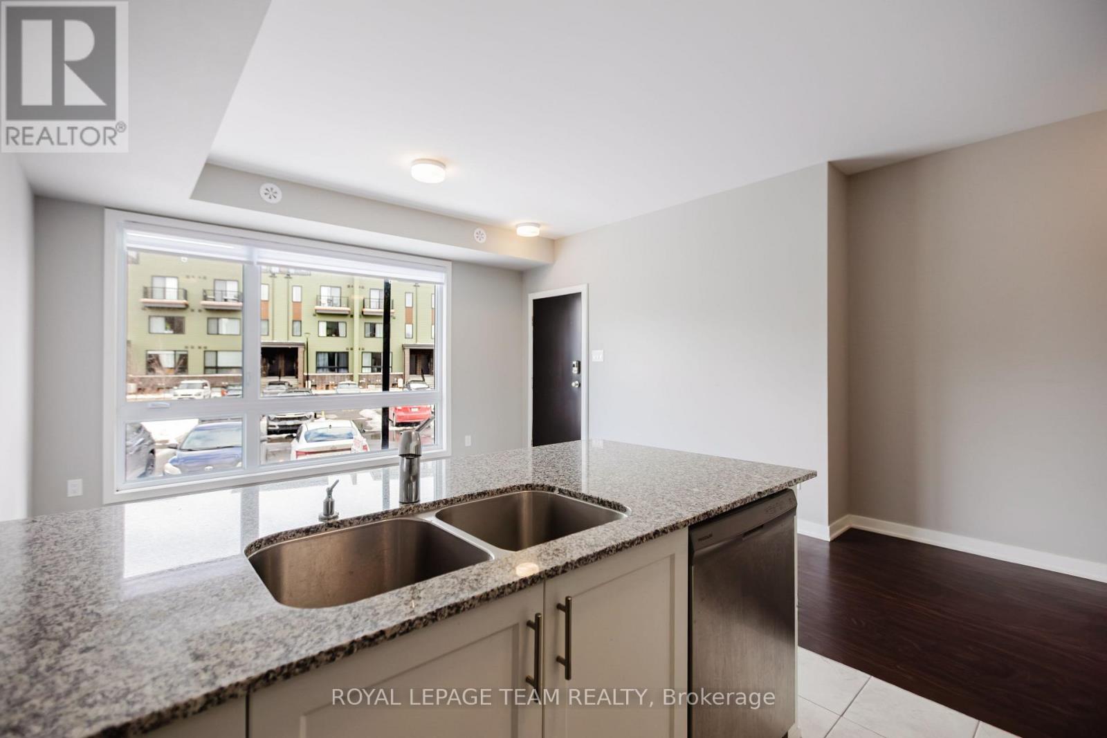 622 Mishi Private, Ottawa, Ontario  K1K 5C5 - Photo 9 - X12743836