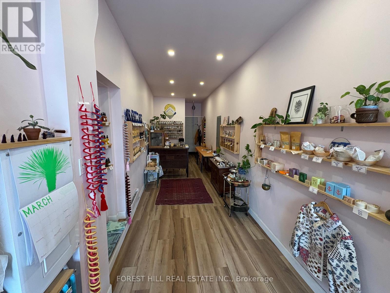 B - 193 OTTAWA STREET N Hamilton (Crown Point), ON L8H 3Z4